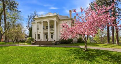 Historic Finch Mansion Condo w/ Balcony