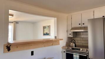 Oven, stovetop, dishwasher