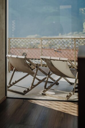 Penthouse, 2 Bedrooms, Balcony, Mountain View | Balkoni