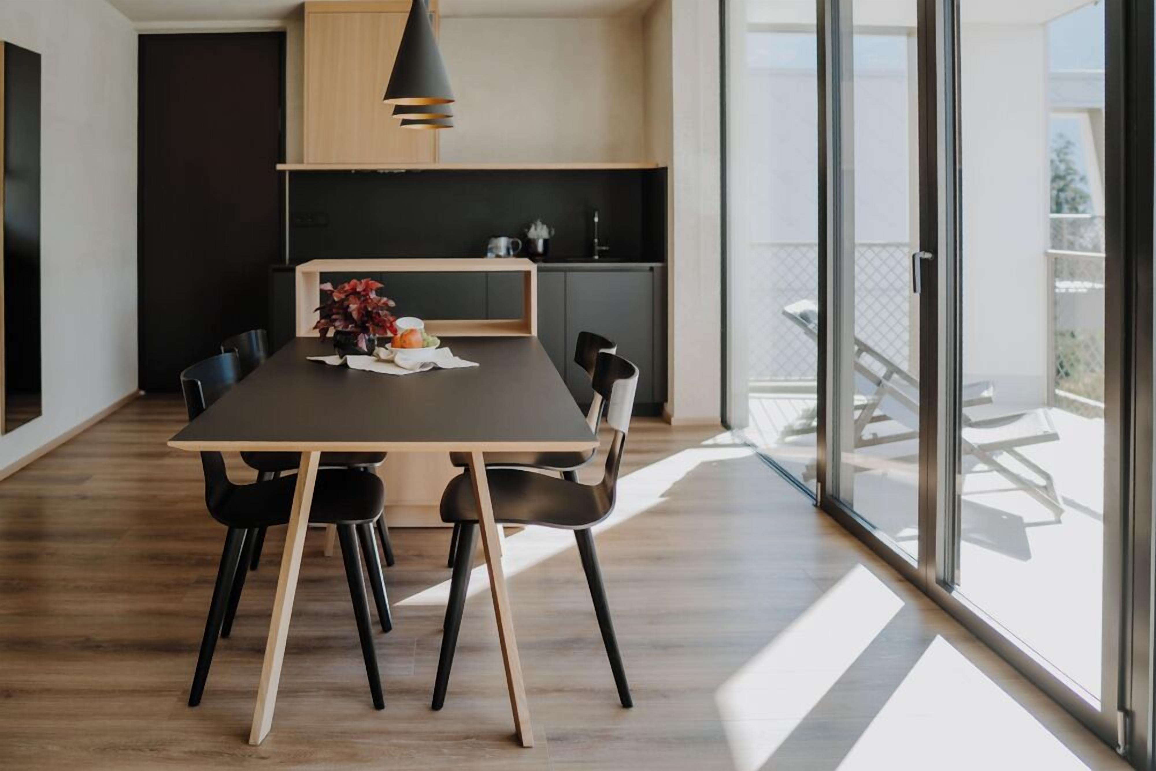 Penthouse, 2 Bedrooms, Balcony, Mountain View | Private kitchen | Fridge, microwave, stovetop, dishwasher