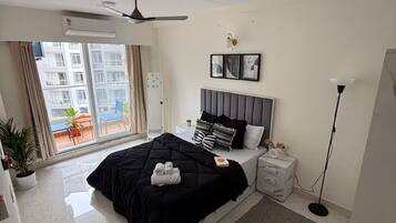 2 bedrooms, iron/ironing board, Internet, bed sheets