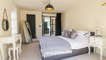 3 bedrooms, free WiFi, individually decorated, individually furnished