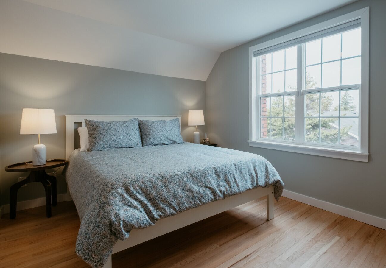 3 bedrooms, desk, iron/ironing board, WiFi