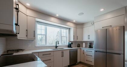 Cherry Lane Cottage | 3 Bed 1.5 Bath
