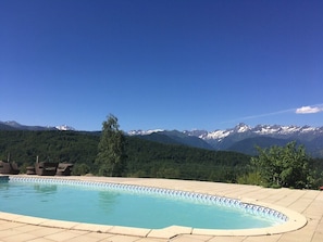 温水プール