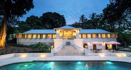 Canboulay - Luxury 5BR Villa in Mt. Irvine