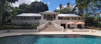 Canboulay - Luxury 5BR Villa in Mt. Irvine