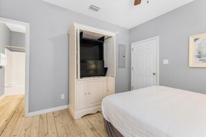 Cabin, Multiple Beds (The Rookery 3602)