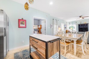 Cabin, Multiple Beds (The Rookery 3602) | Dining
