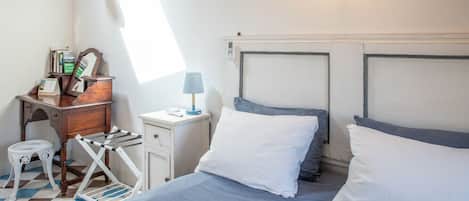 1 chambre, bureau, Wi-Fi, draps fournis
