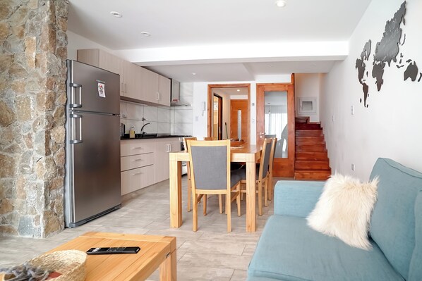 Smart TV - Apartment "Nómades" | With beautiful view to the waterfall I Ayres del Bosque Accommodations (San Martín de los Andes)