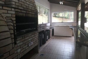 House, Garden View | Private kitchen