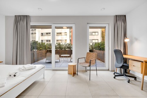 Neudorf Studio Near Kirchberg and Airport