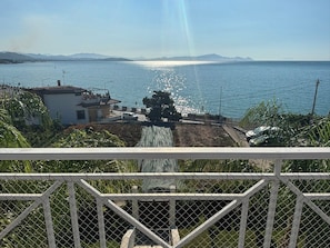 Property grounds - Fantastic sea view cottage: jacuzzi, spacious patio and panoramic terrace (Gaeta)