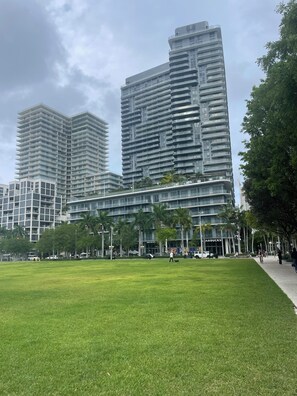 Exterior - Luxury 1 BR Hyde Midtown Walk to Design District and Walk Evreywhere. (Miami)