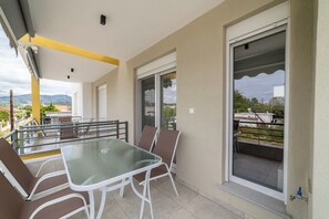 Two Bedroom Apartment | Upper Floor | Terraço/pátio
