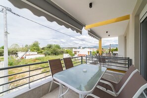 Two Bedroom Apartment | Upper Floor | Fachada