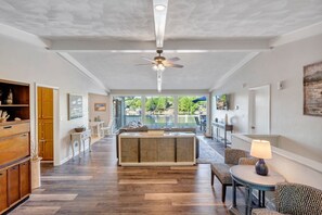 Interior - Baloo Lagoon - Pet Friendly / Sunset Views (Goodview)