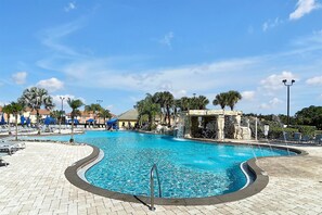 Beheizter Pool