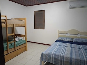 3 habitaciones, acceso a internet y ropa de cama 