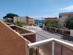Property grounds - Le soleilado – 150m from the beach and city center (Cavalaire-sur-Mer)