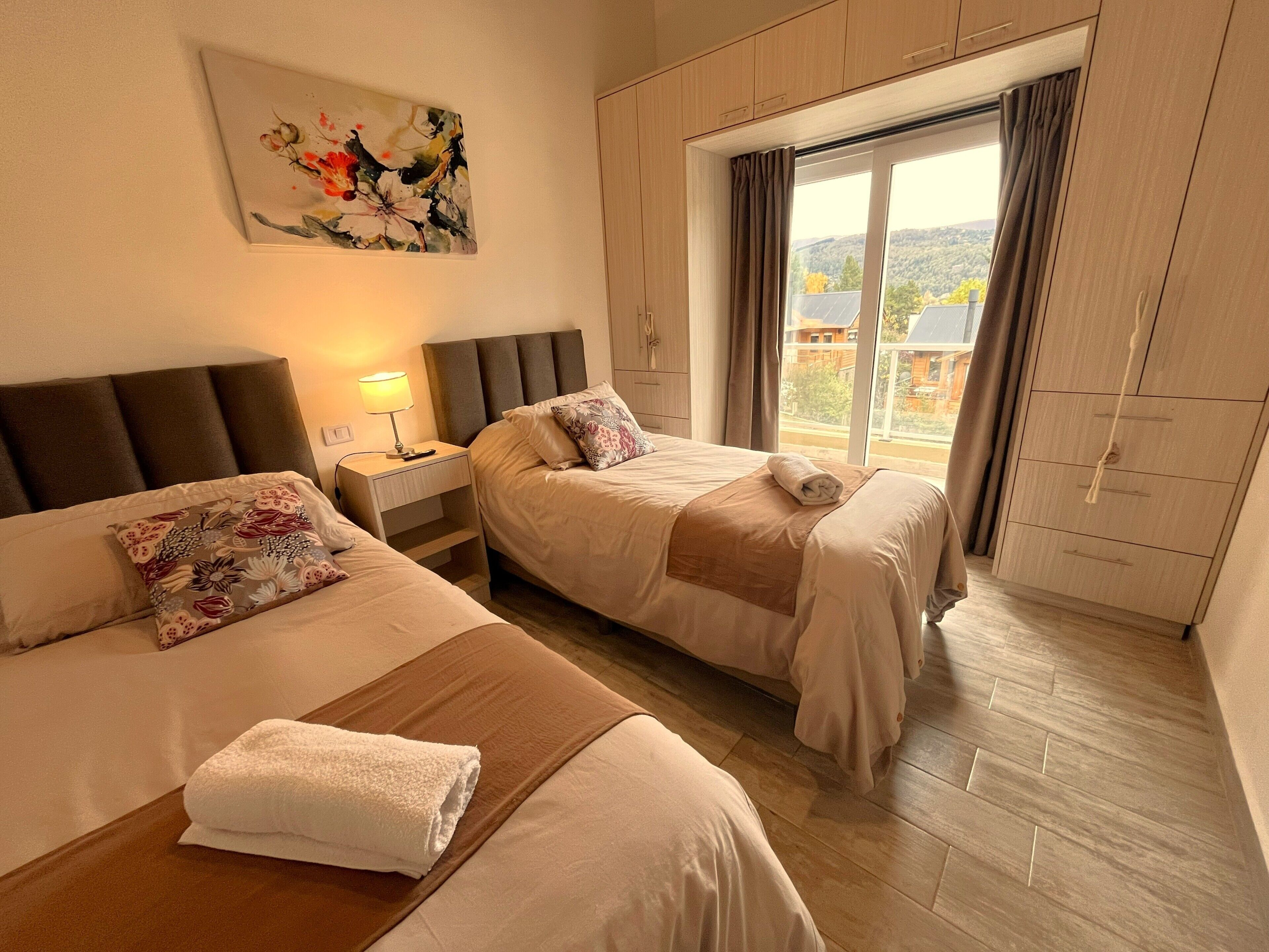 2 habitaciones, wifi gratis y ropa de cama 