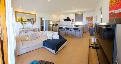 Two Bedroom Treehouse inspired home with amazing views of Beau Vallon