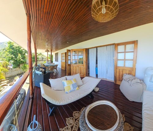 Two Bedroom Treehouse inspired home with amazing views of Beau Vallon