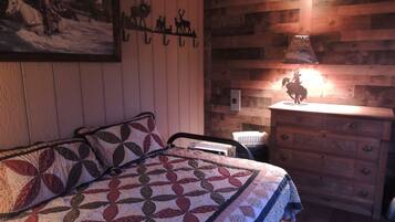 1 bedroom, bed sheets