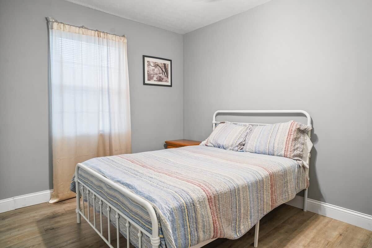 2 bedrooms, in-room safe, WiFi, bed sheets