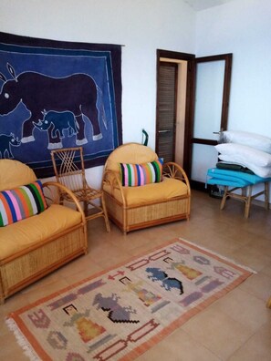 Interior - Cozy Cottage (Trinità d'Agultu e Vignola)