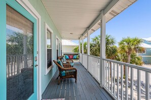 Terrace/patio - 🔥 🏖️ Gone To The Beach: Firepit, Community Pool + Steps to Navarre Beach! (Navarre Beach)