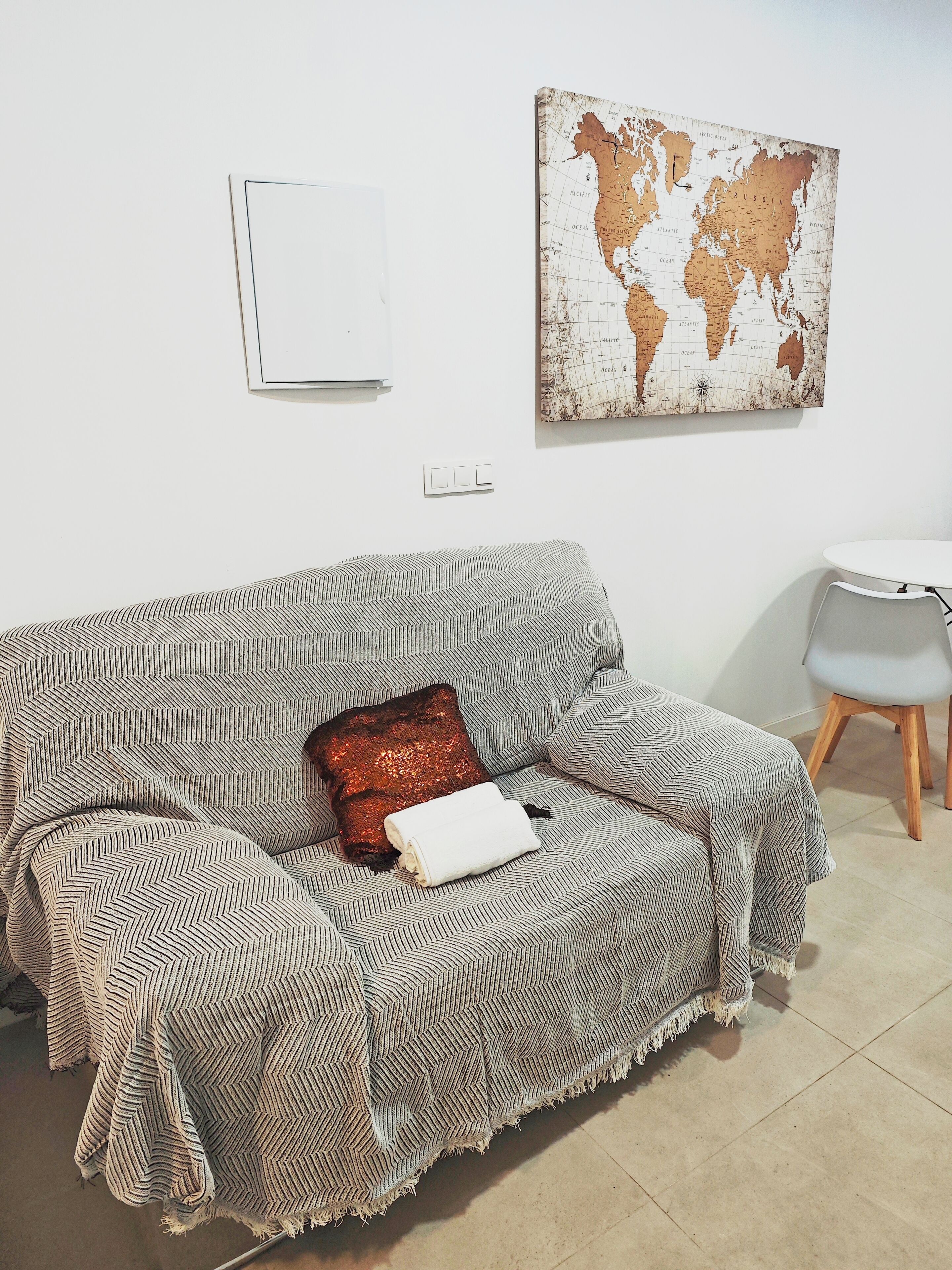 Studio Marq Castillo Alicante Playa. Limpio Y Completo. Bien Comunicado. - Alicante