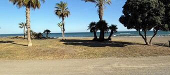 La cala "Tourism & Holidays" Swimming Pool & Parking