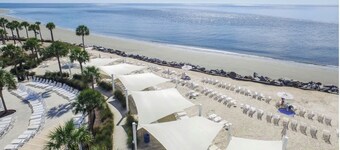Luxury Beachfront Villa, renovated, Pet Friendly, includes Amenity Cards
