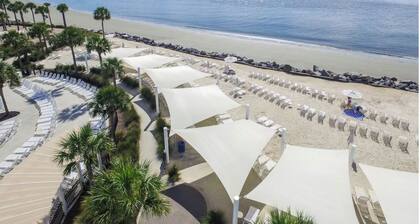 Luxury Beachfront Villa, renovated, Pet Friendly, includes Amenity Cards