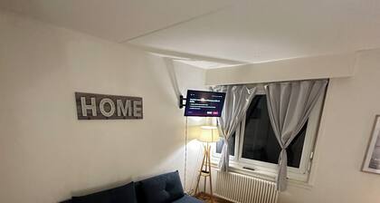Central and comfortable apartment for two or three people