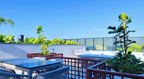 Outdoor dining - Hit Cabo Branco IV - LikeHome  (João Pessoa)