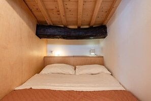 1 室のベッドルーム、WiFi、ベッドシーツ