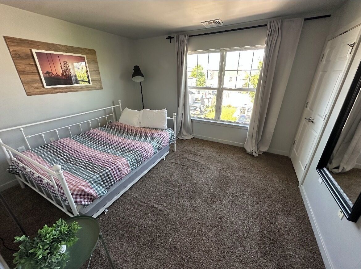 WiFi, bed sheets