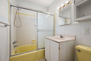 Towels - Bayfront Condo with Great Location in Ocean City (Ocean City)