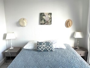 2 bedrooms, iron/ironing board, Internet - Turquoise; apartment with very large terrace and elevator (Cavalaire-sur-Mer)