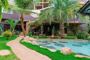 Outdoor pool - Hôtel Hacienda Ouagadougou (Ouagadougou)
