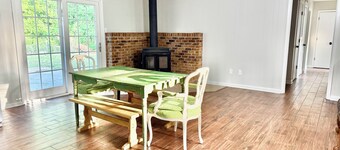 Spacious 3BR Home. Sleeps 8. Quiet Area. Close to Town.