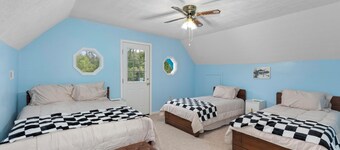 Barkley Bungalow-Family-friendly lakeside retreat near tons of local attractions