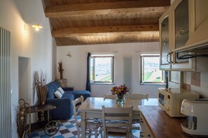 House, City View | Interior - The View House (Mondavio)