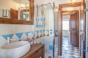 House, City View | Bathroom - The View House (Mondavio)