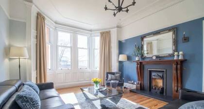 Ravenswood Stunning Historic 1910 Sandstone Villa