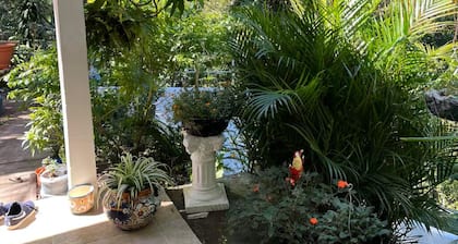 A place to enjoy nature 1-bedroom cabin in soothing Los Planes De Renderos.