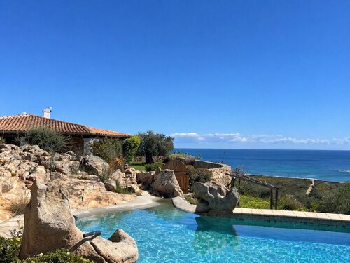 VILLA COSTA STELLA|Sea View, Private Pool&Relaxing Garden near San Teodoro
